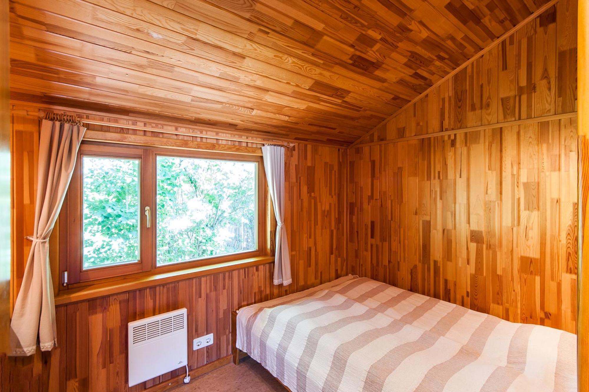 Laucu Akmens Otel Skulte  Oda fotoğraf